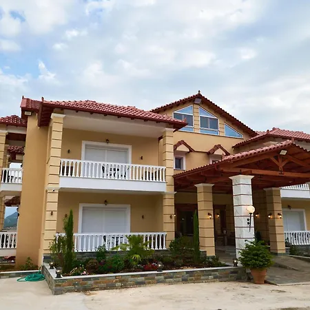 Aparthotel Famissi Sofita 10 3*